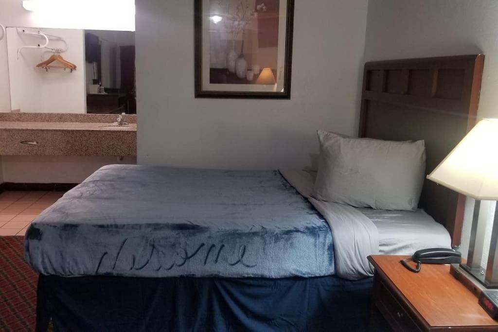 Hotel 2 Queen Beds Hotel Room 226 Booking Stillwater Eksteriør bilde